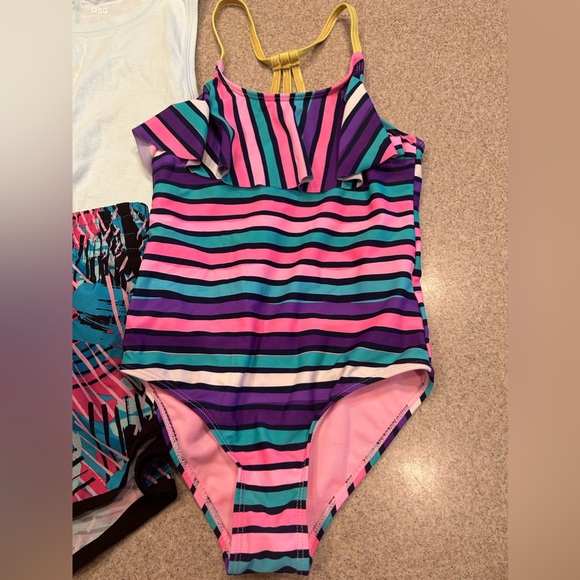 Girls Clothes Lot Size 7/8 Bathing Suit outfits Athletic - Picture 4 of 5